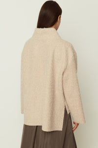 V NECK KNIT TOP CREAM ONE SIZE