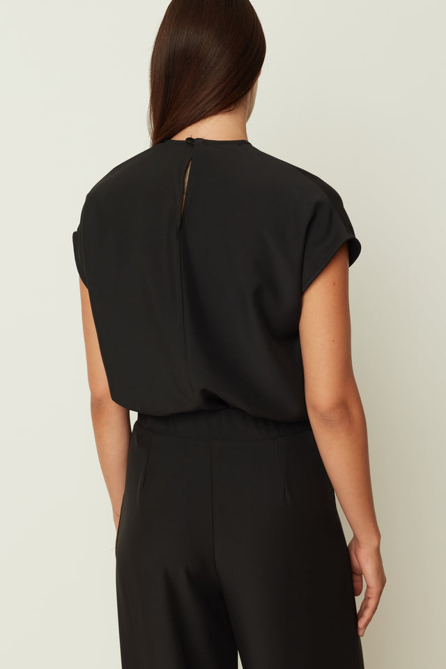 BLACK PLEATED TOP