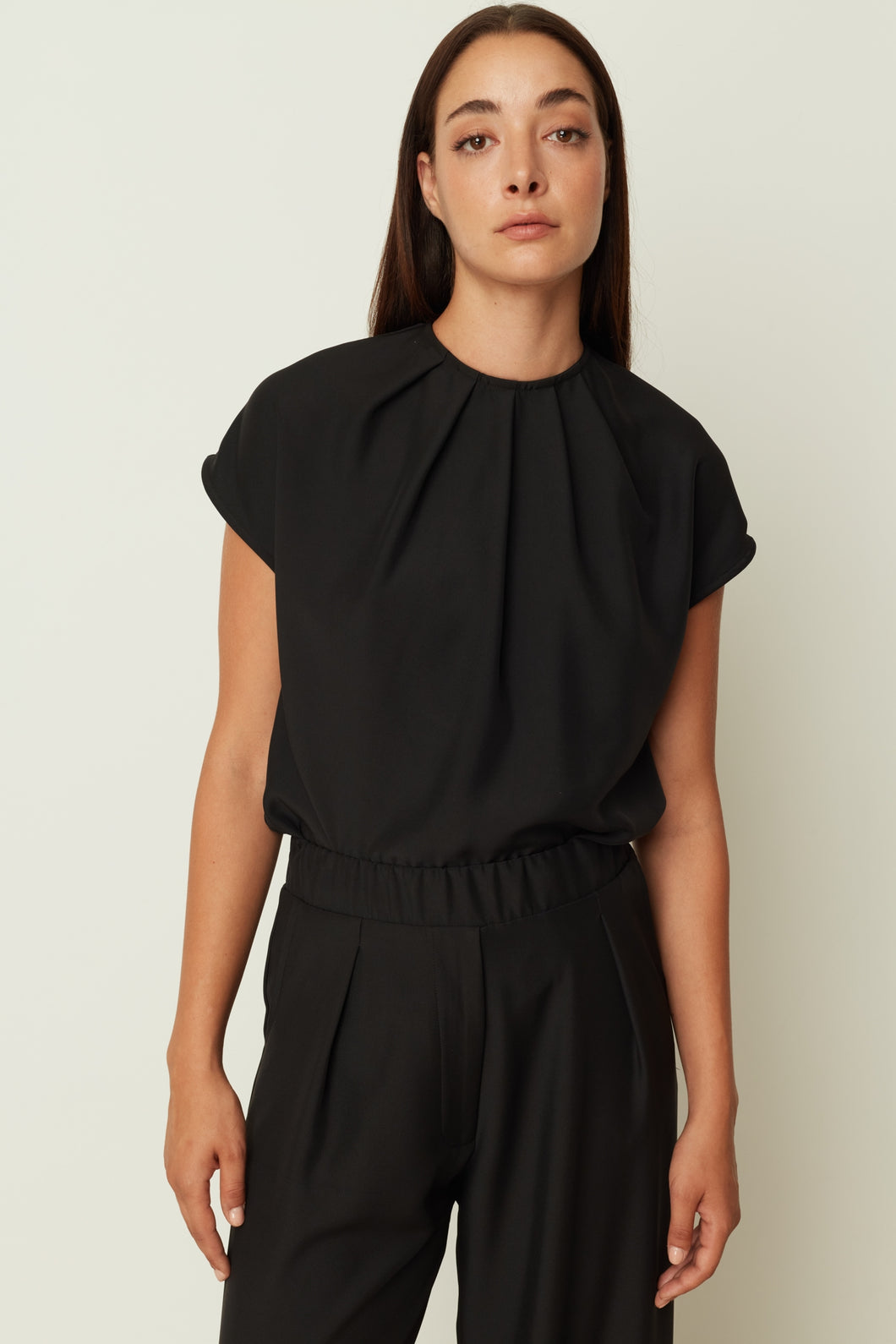 BLACK PLEATED TOP