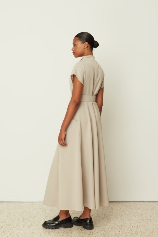 SIGNATURE DRESS BEIGE