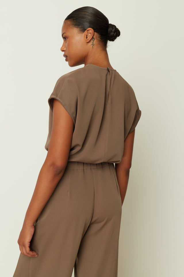BROWN PLEATED TOP