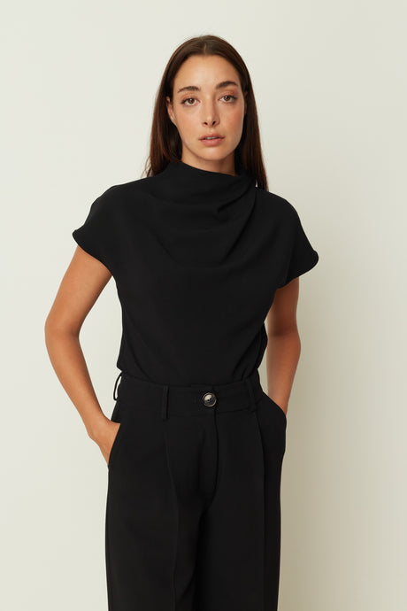 BLACK SIGNATURE TOP