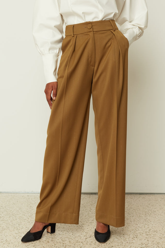 PANTS WITH PLEATS OLIVE