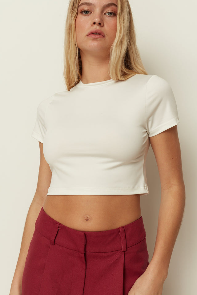 WHITE FITTED T-SHIRT