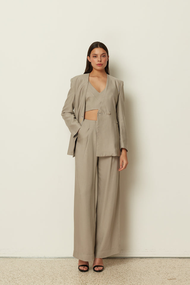 GREY STATEMENT CROP TOP