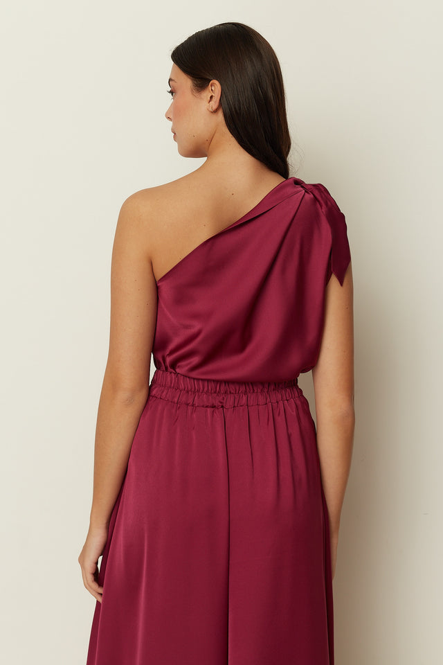 CHERRY SATIN ONE-SHOULDER TOP