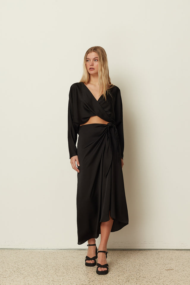 BLACK SATIN SARONG