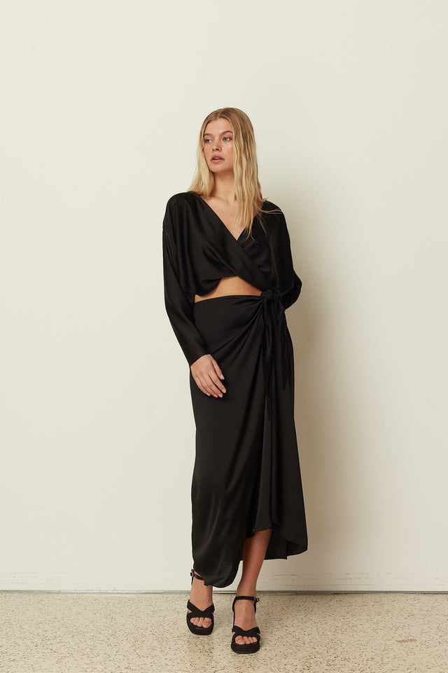 BLACK SATIN SARONG
