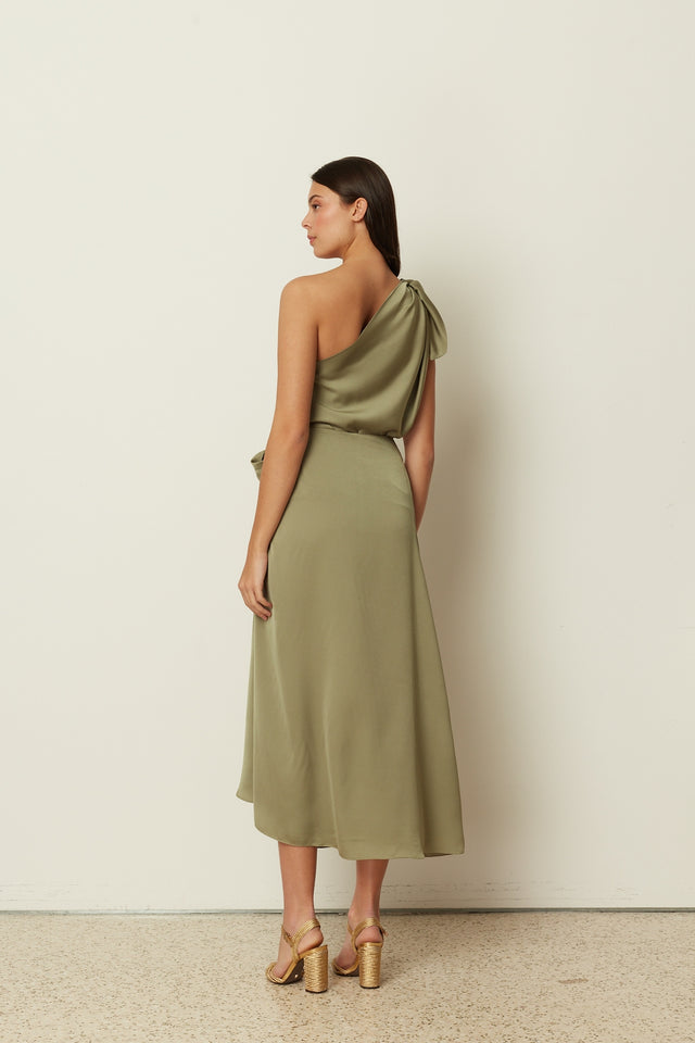 KHAKI SATIN ONE-SHOULDER TOP