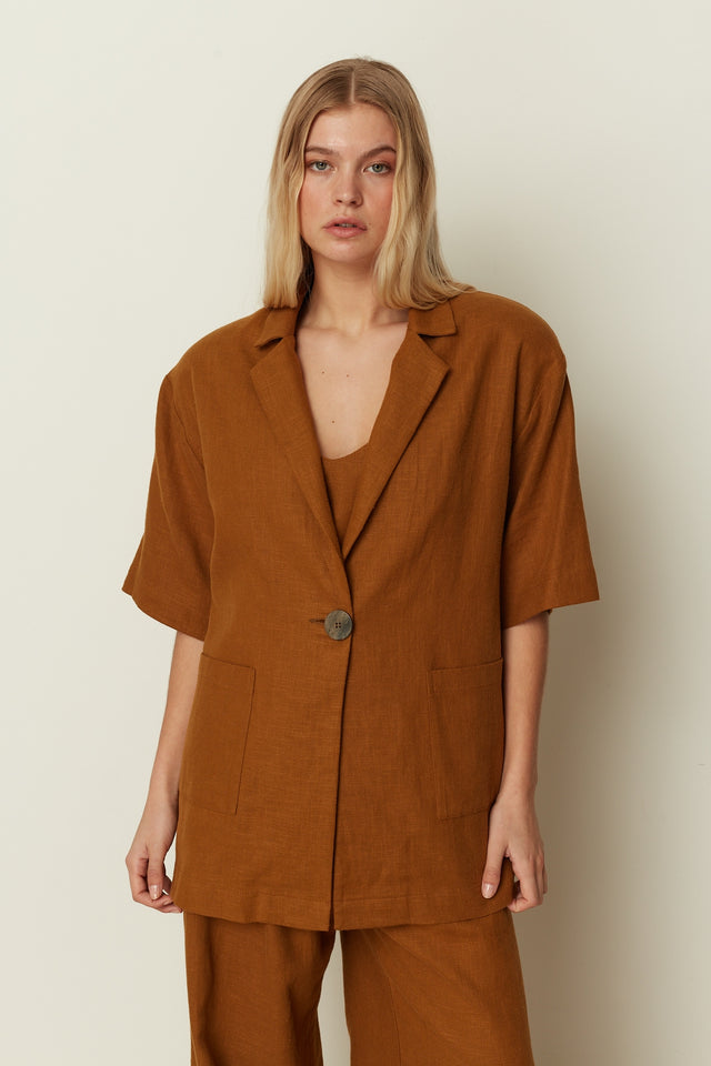 CINNAMON SHORTSLEEVE BLAZER