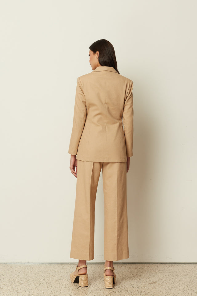 BEIGE BLAZER SUIT