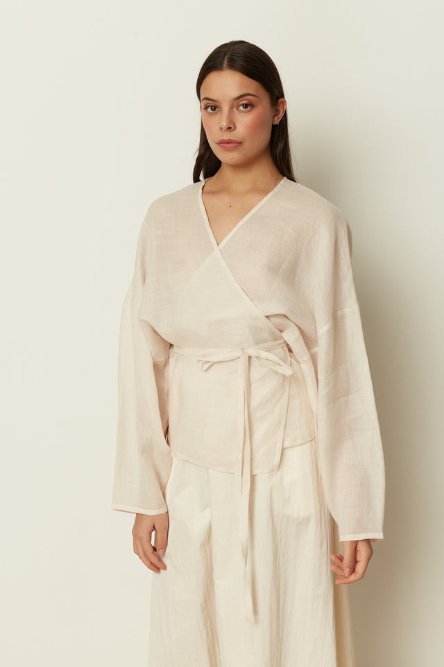 WHITE KIMONO BLOUSE