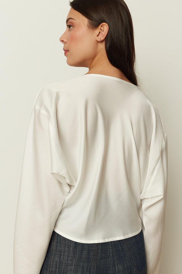 WHITE TWISTED BLOUSE