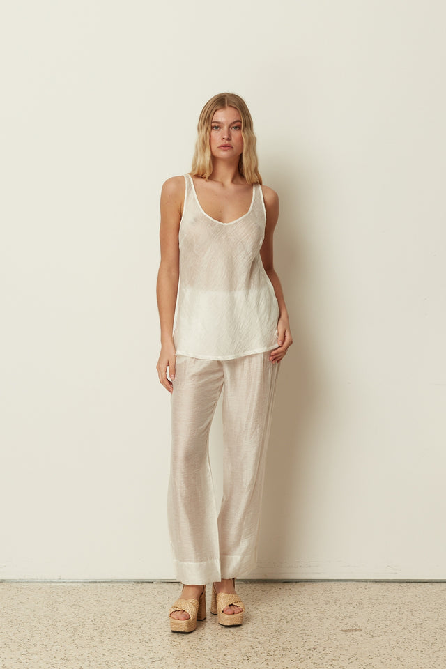 WHITE SHEER TOP