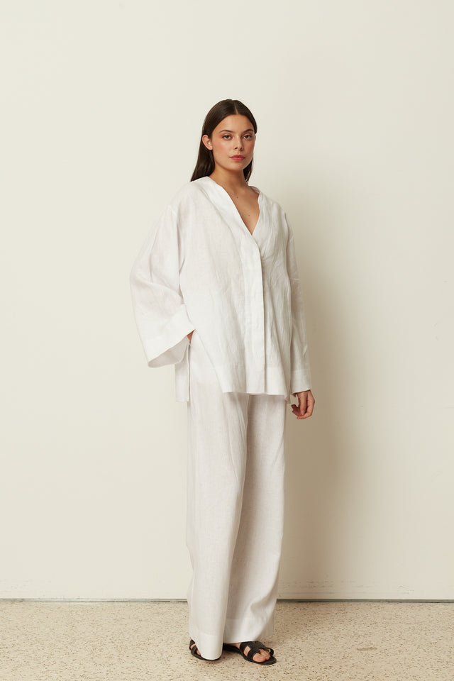 WHITE LINEN KIMONO