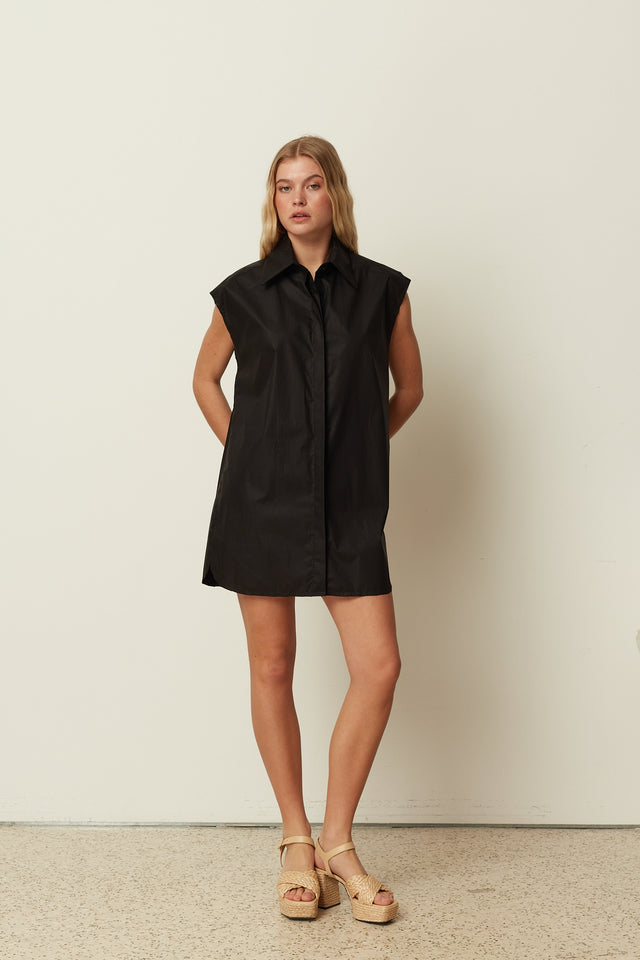 BLACK SLEEVELESS SHIRT DRESS
