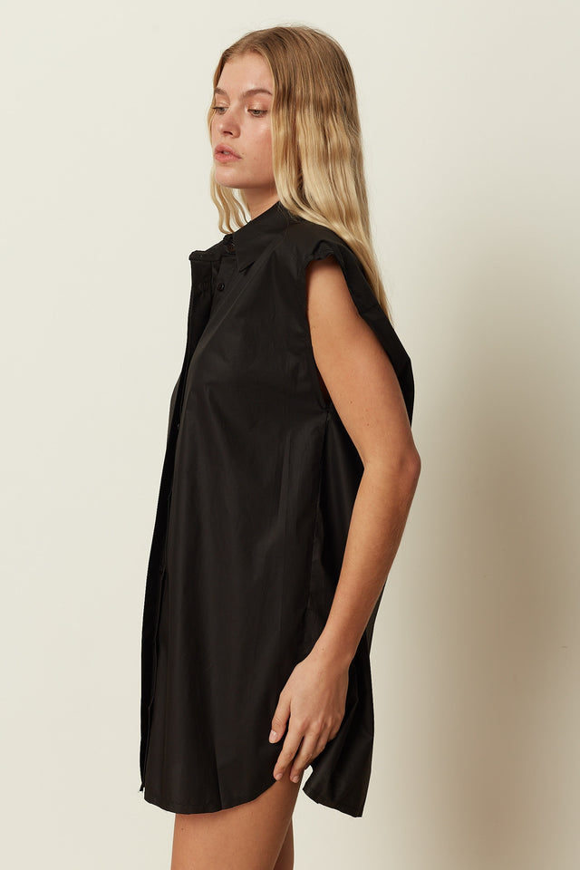 BLACK SLEEVELESS SHIRT DRESS