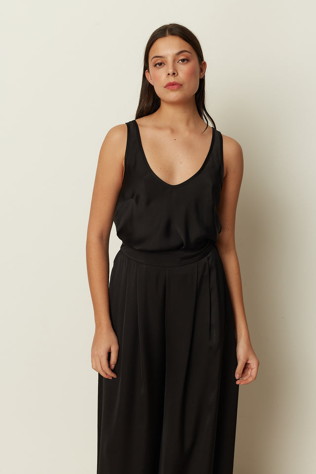 BLACK COTTON SATIN TOP