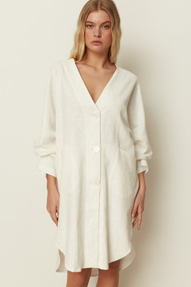 WHITE OVERSIZED KIMONO SHIRT