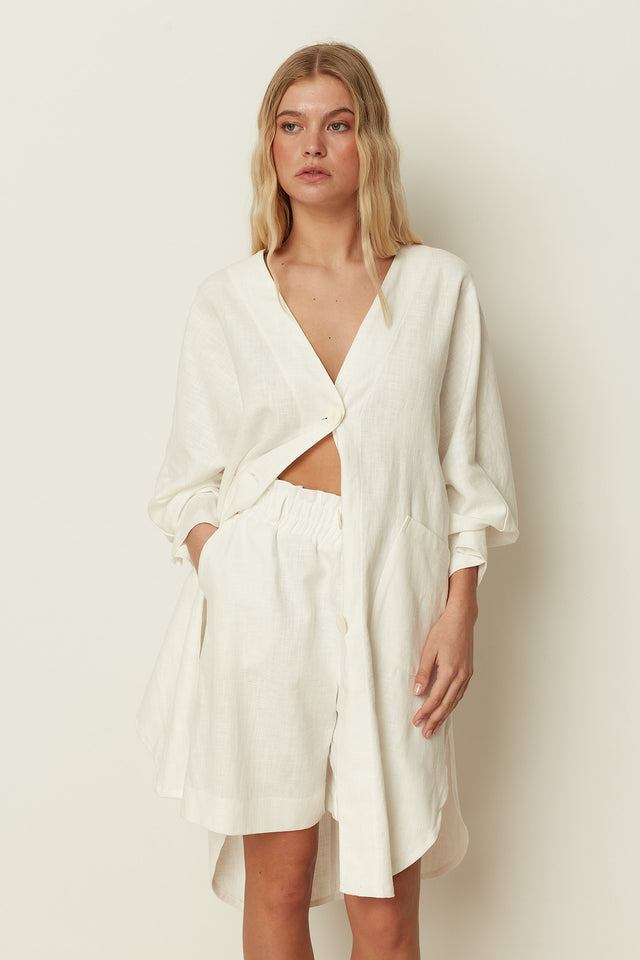 WHITE OVERSIZED KIMONO SHIRT