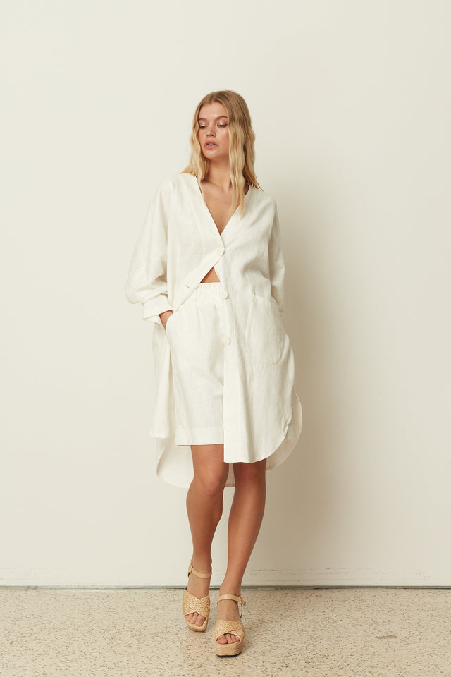 WHITE OVERSIZED KIMONO SHIRT