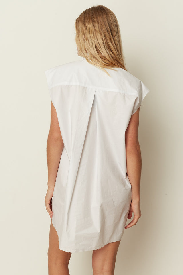 WHITE SLEEVELESS SHIRT DRESS