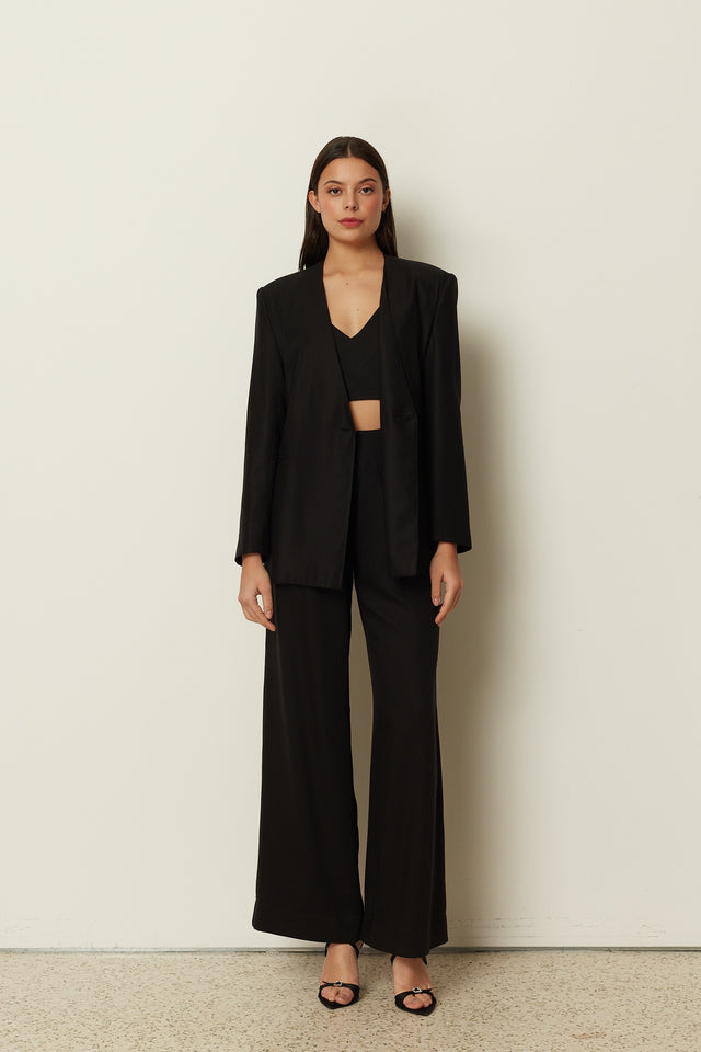 BLACK STATEMENT PANTS