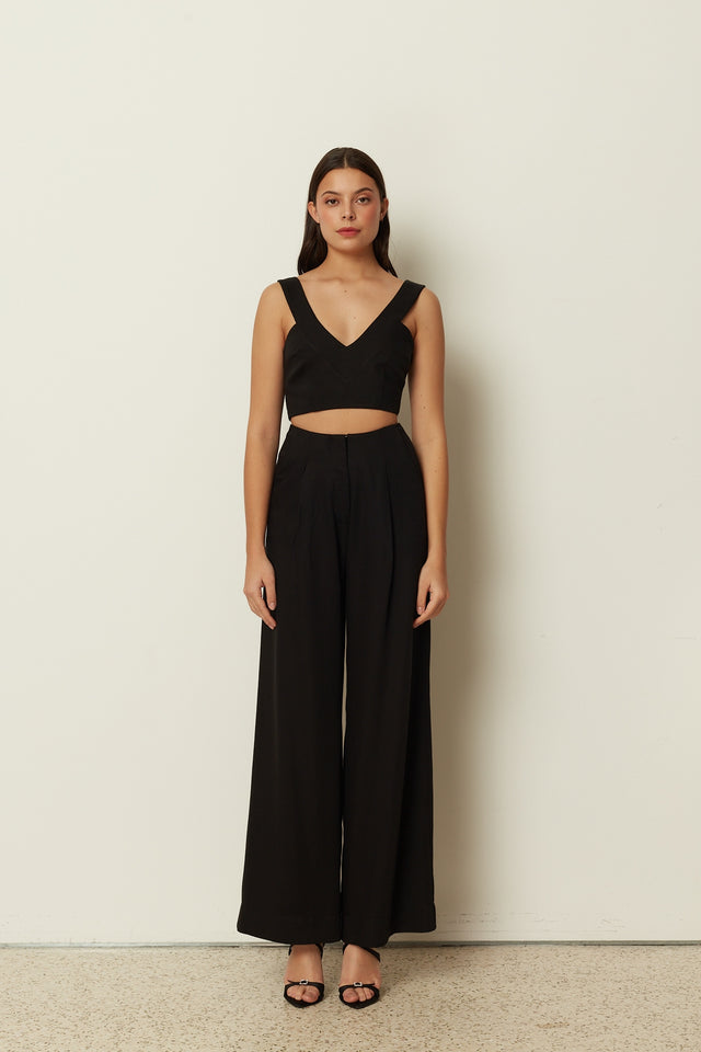 BLACK STATEMENT PANTS